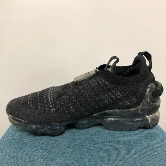 Nike women's air vapormax 2020 flyknit black/dark grey shoes size 10 - Picture 2 of 16